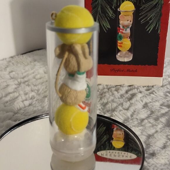 Vtg 1993 Hallmark Keepsake "Perfect Match" Christmas Ornament - Picture 2 of 6